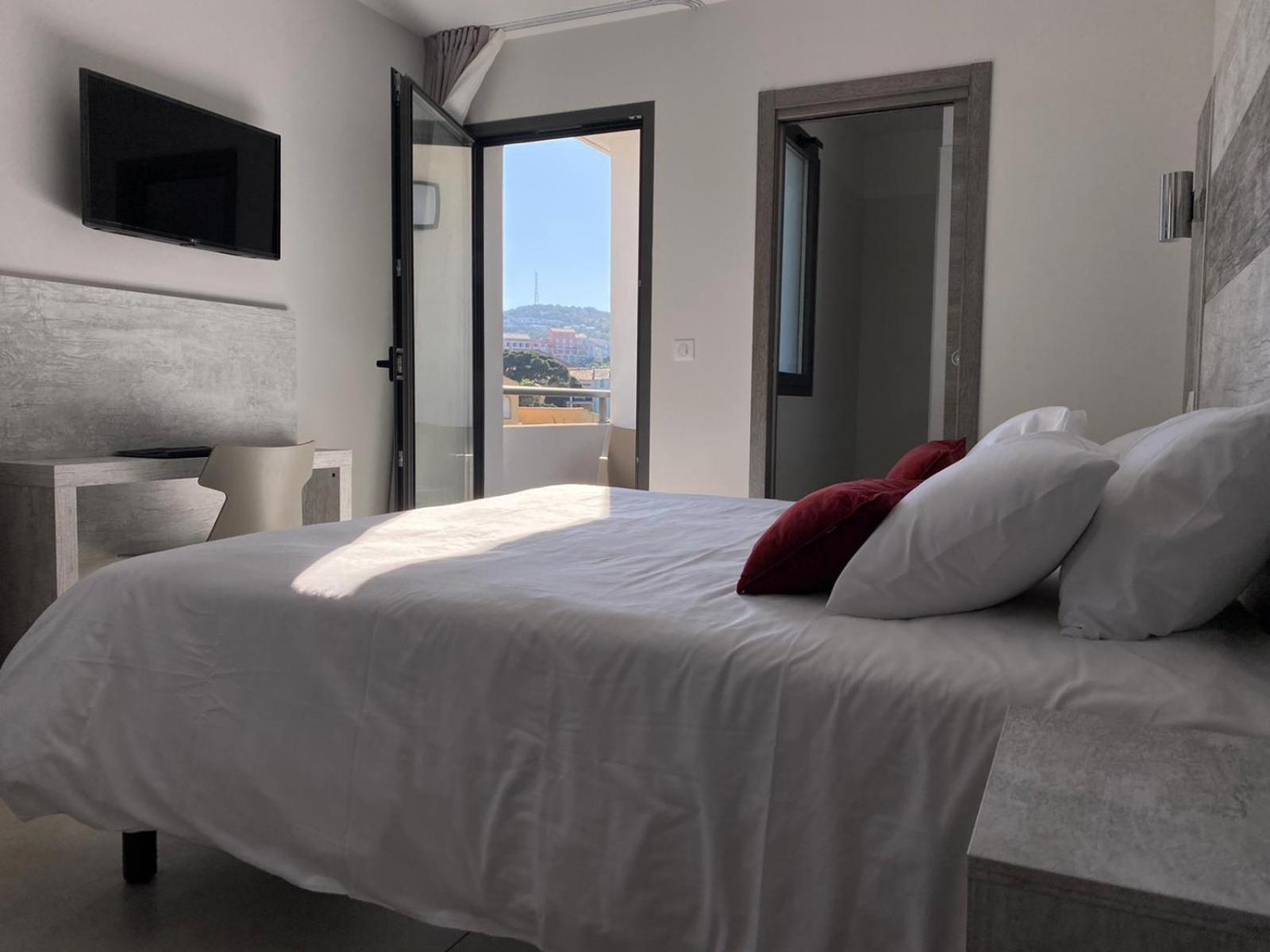 Hotel L'Isula Marina เอลเลอรูซ ห้อง รูปภาพ